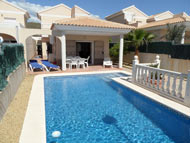 Chalets y apartamentos se alquila en San Juan de los Terreros, Andalucia