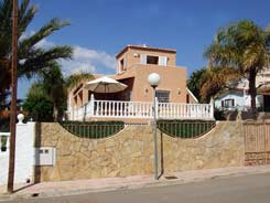 Chalets y apartamentos se alquila en San Juan de los Terreros, Andalucia